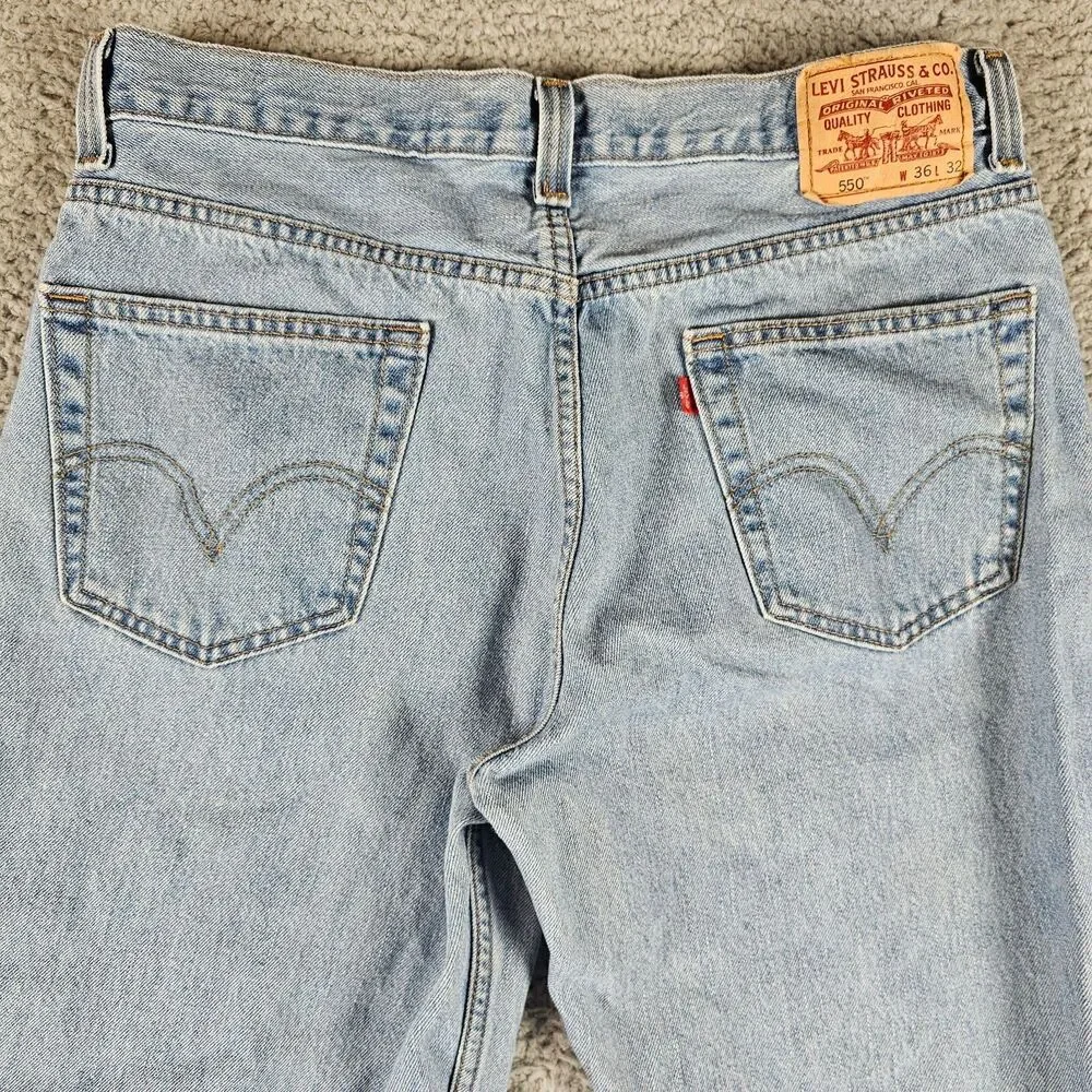 Levis 550 Jeans Mens 35x30* Denim Relaxed Straight Light Wash Grunge Distressed